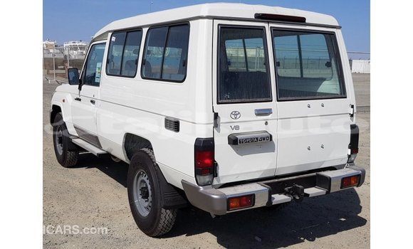 Buy Import Toyota Land Cruiser White Car in Import - Dubai in Dushanbe Buy Import Toyota Land Cruiser White Car in Import - Dubai in Dushanbe