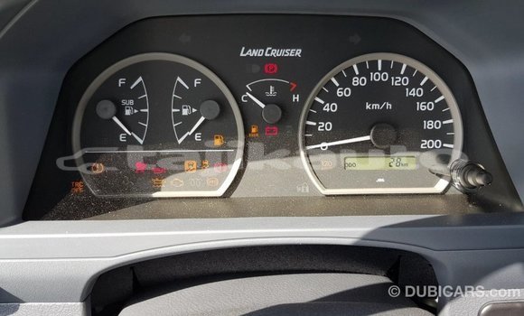 Buy Import Toyota Land Cruiser White Car in Import - Dubai in Dushanbe Buy Import Toyota Land Cruiser White Car in Import - Dubai in Dushanbe