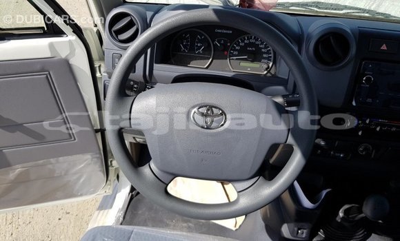 Buy Import Toyota Land Cruiser White Car in Import - Dubai in Dushanbe Buy Import Toyota Land Cruiser White Car in Import - Dubai in Dushanbe