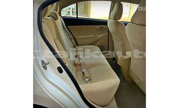 Buy Import Toyota Yaris White Car in Import - Dubai in Dushanbe Buy Import Toyota Yaris White Car in Import - Dubai in Dushanbe