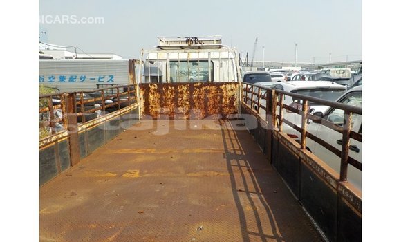 Buy Import Isuzu Rodeo White Car in Import - Dubai in Dushanbe Buy Import Isuzu Rodeo White Car in Import - Dubai in Dushanbe