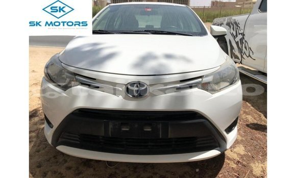 Buy Import Toyota Yaris White Car in Import - Dubai in Dushanbe