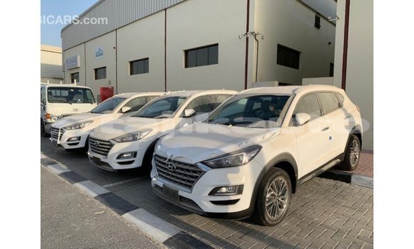 Buy Import Hyundai Tucson White Car in Import - Dubai in Dushanbe Buy Import Hyundai Tucson White Car in Import - Dubai in Dushanbe
