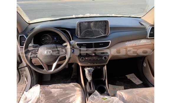 Buy Import Hyundai Tucson White Car in Import - Dubai in Dushanbe Buy Import Hyundai Tucson White Car in Import - Dubai in Dushanbe