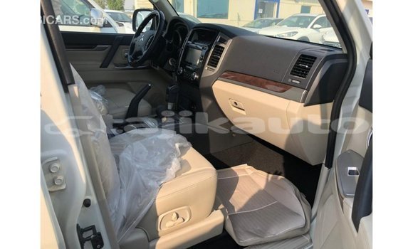 Buy Import Mitsubishi Pajero Black Car in Import - Dubai in Dushanbe Buy Import Mitsubishi Pajero Black Car in Import - Dubai in Dushanbe