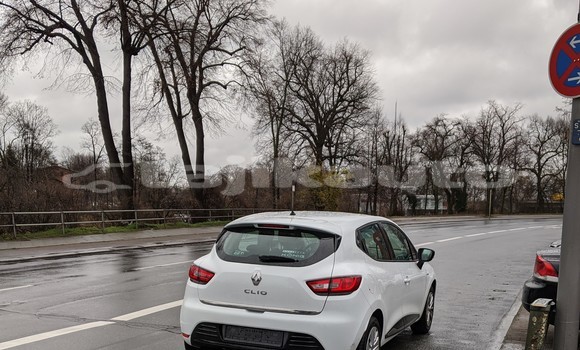 Buy Used Renault Clio White Car in Dushanbe in Dushanbe Buy Used Renault Clio White Car in Dushanbe in Dushanbe