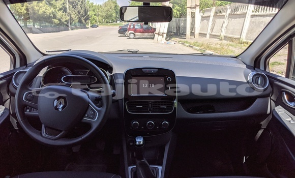 Buy Used Renault Clio White Car in Dushanbe in Dushanbe Buy Used Renault Clio White Car in Dushanbe in Dushanbe