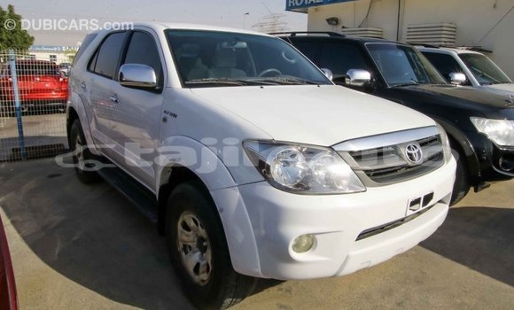 Buy Import Toyota Fortuner White Car in Import - Dubai in Dushanbe Buy Import Toyota Fortuner White Car in Import - Dubai in Dushanbe