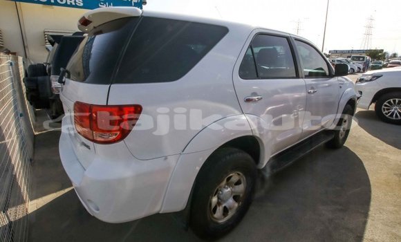 Buy Import Toyota Fortuner White Car in Import - Dubai in Dushanbe Buy Import Toyota Fortuner White Car in Import - Dubai in Dushanbe