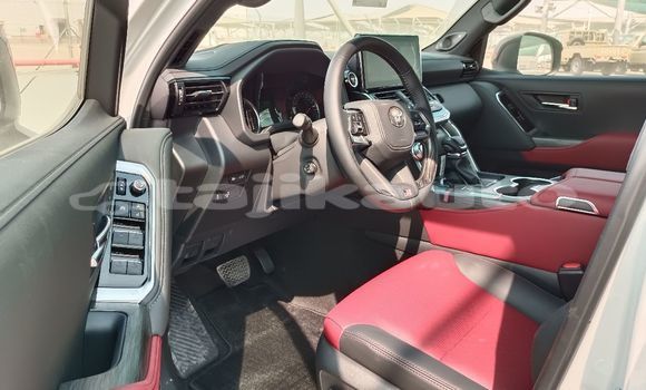 Buy Import Toyota Land Cruiser White Car in Dushanbe in Dushanbe Buy Import Toyota Land Cruiser White Car in Dushanbe in Dushanbe
