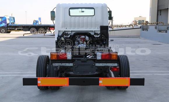 Buy New Hino 714 White Truck in Import - Dubai in Dushanbe Buy New Hino 714 White Truck in Import - Dubai in Dushanbe