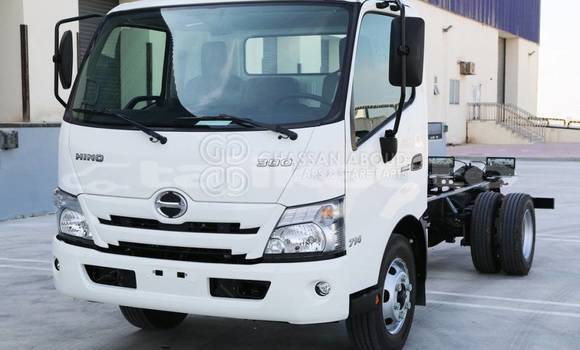 Buy New Hino 714 White Truck in Import - Dubai in Dushanbe Buy New Hino 714 White Truck in Import - Dubai in Dushanbe