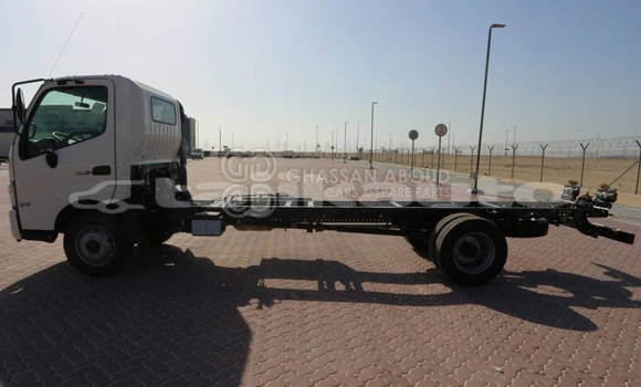 Buy New Hino 916 White Truck in Import - Dubai in Dushanbe Buy New Hino 916 White Truck in Import - Dubai in Dushanbe