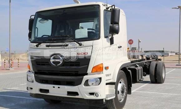 Buy New Hino GH White Truck in Import - Dubai in Dushanbe