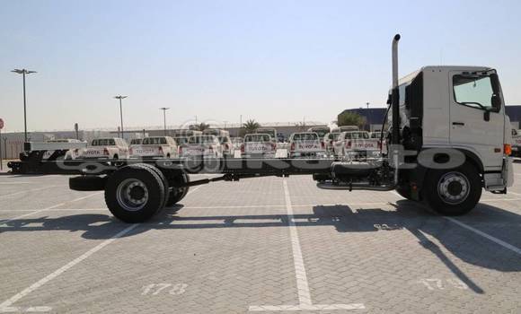 Buy New Hino GH White Truck in Import - Dubai in Dushanbe Buy New Hino GH White Truck in Import - Dubai in Dushanbe