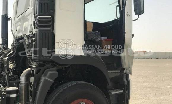 Buy New Hino SV White Truck in Import - Dubai in Dushanbe Buy New Hino SV White Truck in Import - Dubai in Dushanbe