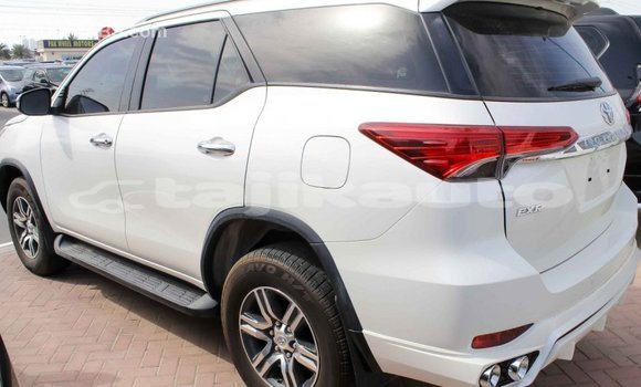 Buy Import Toyota Fortuner White Car in Import - Dubai in Dushanbe Buy Import Toyota Fortuner White Car in Import - Dubai in Dushanbe
