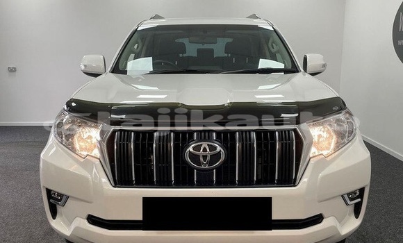 Buy Used Toyota Land Cruiser White Car in Dangara in Khatlon Buy Used Toyota Land Cruiser White Car in Dangara in Khatlon