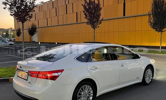 Buy Used Toyota Avalon White Car in Dushanbe in Dushanbe Buy Used Toyota Avalon White Car in Dushanbe in Dushanbe