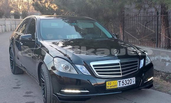 Buy Used Mercedes-Benz 190 (W201) Black Car in Chorku in Sughd Buy Used Mercedes-Benz 190 (W201) Black Car in Chorku in Sughd
