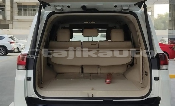 Buy Used Toyota Land Cruiser White Car in Buston in Sughd Buy Used Toyota Land Cruiser White Car in Buston in Sughd