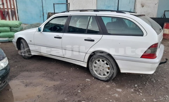 Buy Used Mercedes Viano White Car in Chkalov in Sughd Buy Used Mercedes Viano White Car in Chkalov in Sughd