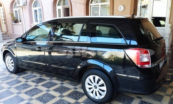 Buy Used Toyota ISis Black Car in Buston in Sughd Buy Used Toyota ISis Black Car in Buston in Sughd