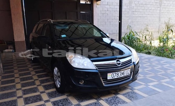 Buy Used Toyota ISis Black Car in Buston in Sughd Buy Used Toyota ISis Black Car in Buston in Sughd
