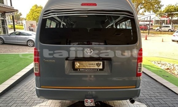Buy Used Toyota Hiace White Car in Dushanbe in Dushanbe Buy Used Toyota Hiace White Car in Dushanbe in Dushanbe