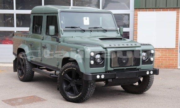 Buy Used Land Rover Defender Green Car in Dushanbe in Dushanbe