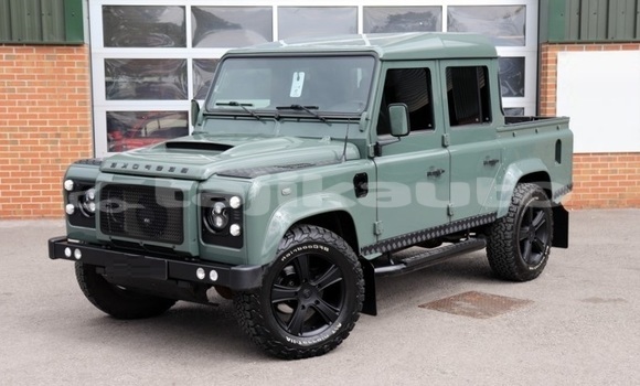 Buy Used Land Rover Defender Green Car in Dushanbe in Dushanbe Buy Used Land Rover Defender Green Car in Dushanbe in Dushanbe