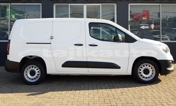Buy Used Opel Combo White Car in Dushanbe in Dushanbe Buy Used Opel Combo White Car in Dushanbe in Dushanbe