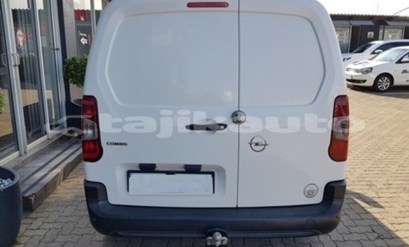 Buy Used Opel Combo White Car in Dushanbe in Dushanbe Buy Used Opel Combo White Car in Dushanbe in Dushanbe