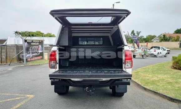 Buy Used Toyota Hilux White Car in Dushanbe in Dushanbe Buy Used Toyota Hilux White Car in Dushanbe in Dushanbe