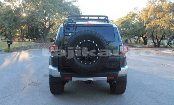Buy Used Toyota FJ Cruiser Green Car in Dushanbe in Dushanbe Buy Used Toyota FJ Cruiser Green Car in Dushanbe in Dushanbe