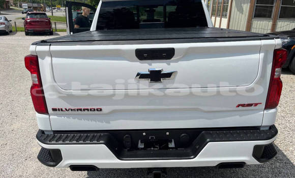 Buy Used Chevrolet Silverado White Car in Dushanbe in Dushanbe Buy Used Chevrolet Silverado White Car in Dushanbe in Dushanbe