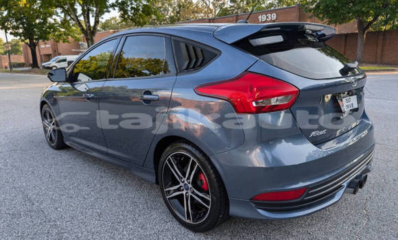 Buy Used Ford Focus Blue Car in Dushanbe in Dushanbe Buy Used Ford Focus Blue Car in Dushanbe in Dushanbe