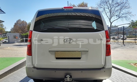 Buy Used Hyundai H1 White Car in Dushanbe in Dushanbe Buy Used Hyundai H1 White Car in Dushanbe in Dushanbe