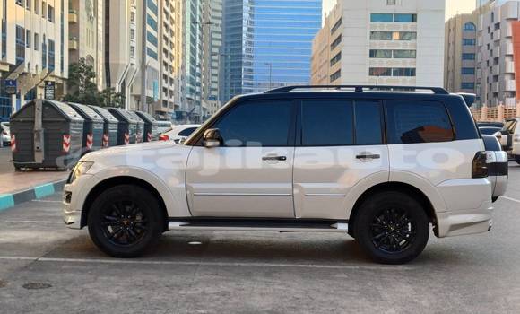 Buy Used Mitsubishi Pajero White Car in Dushanbe in Dushanbe Buy Used Mitsubishi Pajero White Car in Dushanbe in Dushanbe