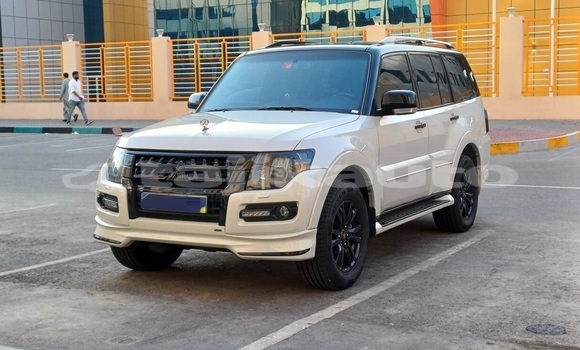 Buy Used Mitsubishi Pajero White Car in Dushanbe in Dushanbe Buy Used Mitsubishi Pajero White Car in Dushanbe in Dushanbe