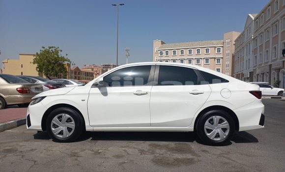 Buy Used Toyota Yaris White Car in Dushanbe in Dushanbe Buy Used Toyota Yaris White Car in Dushanbe in Dushanbe