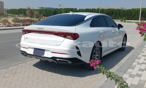 Buy Used Kia K5 White Car in Dushanbe in Dushanbe Buy Used Kia K5 White Car in Dushanbe in Dushanbe