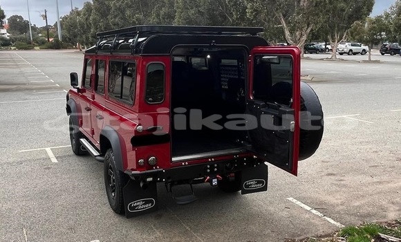 Buy Used Land Rover Defender Red Car in Dushanbe in Dushanbe Buy Used Land Rover Defender Red Car in Dushanbe in Dushanbe