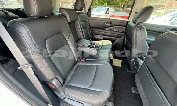 Buy Import Nissan Pathfinder White Car in Chorku in Sughd Buy Import Nissan Pathfinder White Car in Chorku in Sughd