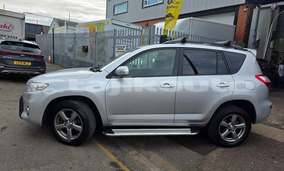 Buy Used Toyota RAV4 White Car in Dushanbe in Dushanbe Buy Used Toyota RAV4 White Car in Dushanbe in Dushanbe