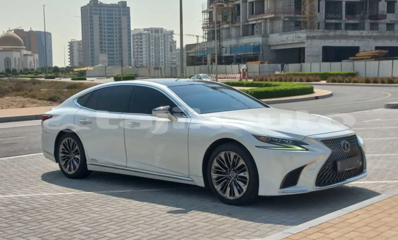 Buy Used Lexus LS White Car in Dushanbe in Dushanbe Buy Used Lexus LS White Car in Dushanbe in Dushanbe