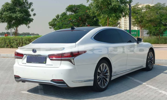 Buy Used Lexus LS White Car in Dushanbe in Dushanbe Buy Used Lexus LS White Car in Dushanbe in Dushanbe