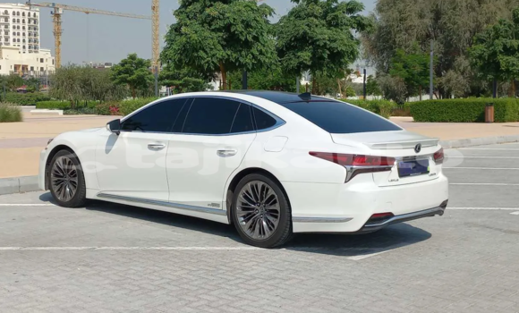 Buy Used Lexus LS White Car in Dushanbe in Dushanbe Buy Used Lexus LS White Car in Dushanbe in Dushanbe