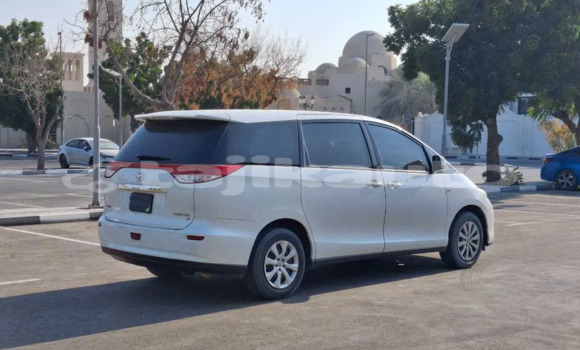 Buy Used Toyota Previa White Car in Dushanbe in Dushanbe Buy Used Toyota Previa White Car in Dushanbe in Dushanbe