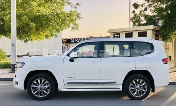 Buy Used Toyota Land Cruiser White Car in Import - Dubai in Dushanbe Buy Used Toyota Land Cruiser White Car in Import - Dubai in Dushanbe